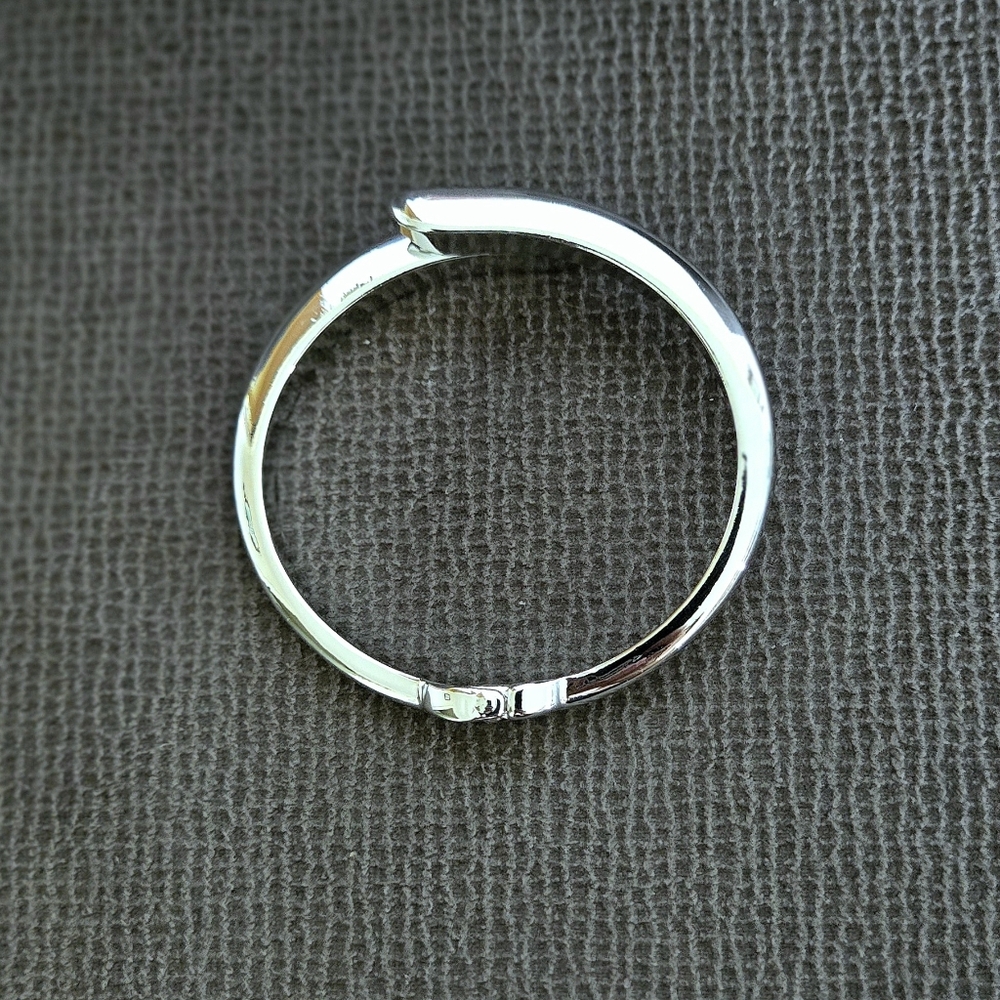 House🏠 of Harlow 1960 Silver🤍 Bypass Cuff Bracelet - NWT - Picture 5 of 16